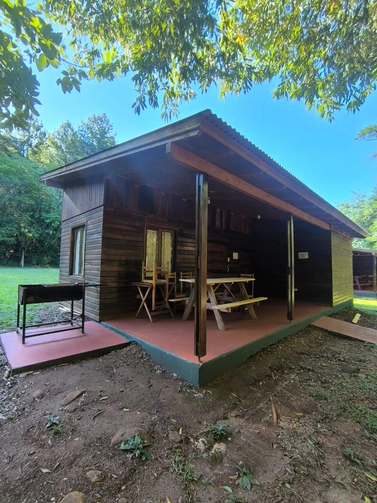 Habitación de dormi con capacidad para varias personas